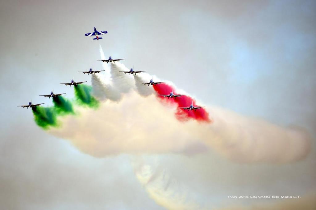 Grande spettacolo delle Frecce Tricolori a Lignano presentata la nuova