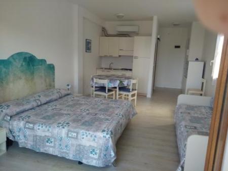3114  - FRONTE MARE CON PISCINA
