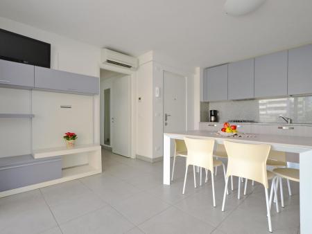 Appartamento moderno con 2/3 camere da letto in centro a Sabbiadoro