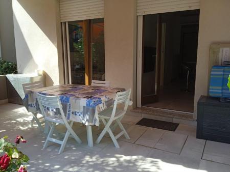 1080 - FRONTE MARE CON PISCINA