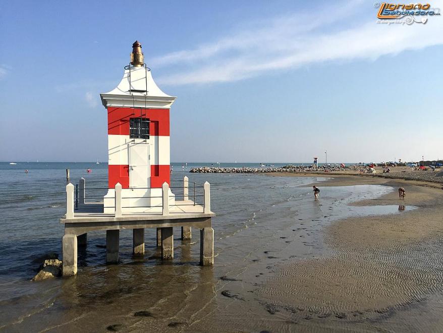 Presentato il libro “Il Faro di Lignano” alla Terrazza a Mare