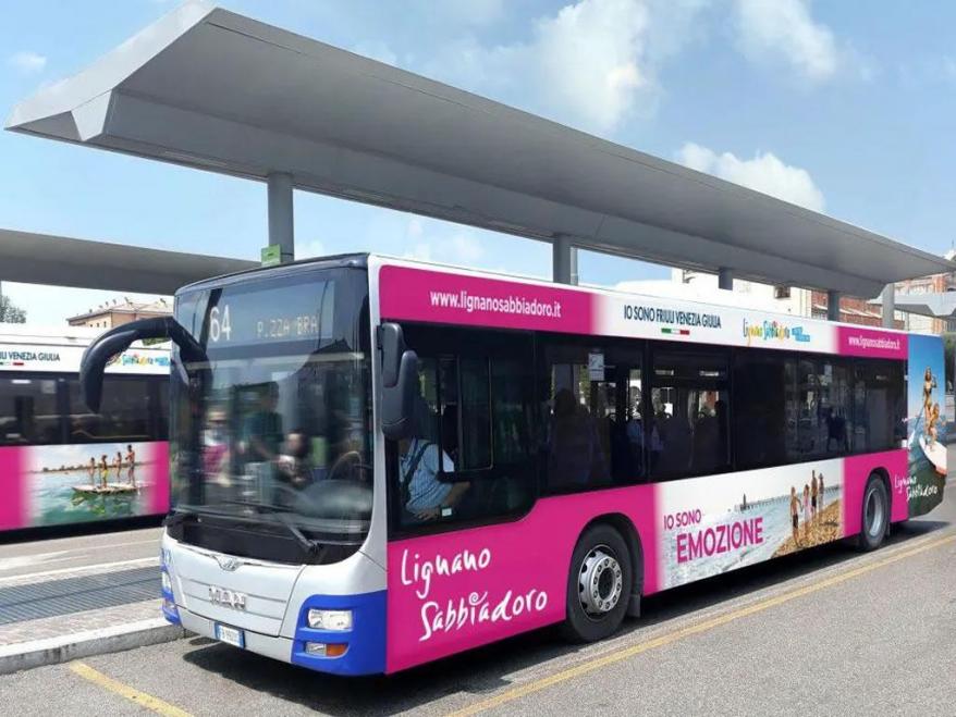 Nuova campagna di promozione di Lignano attraverso tram e bus!