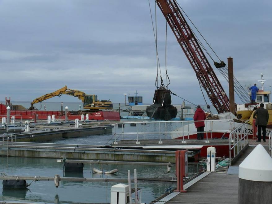 Iniziati i lavori di dragaggio a Porto Casoni
