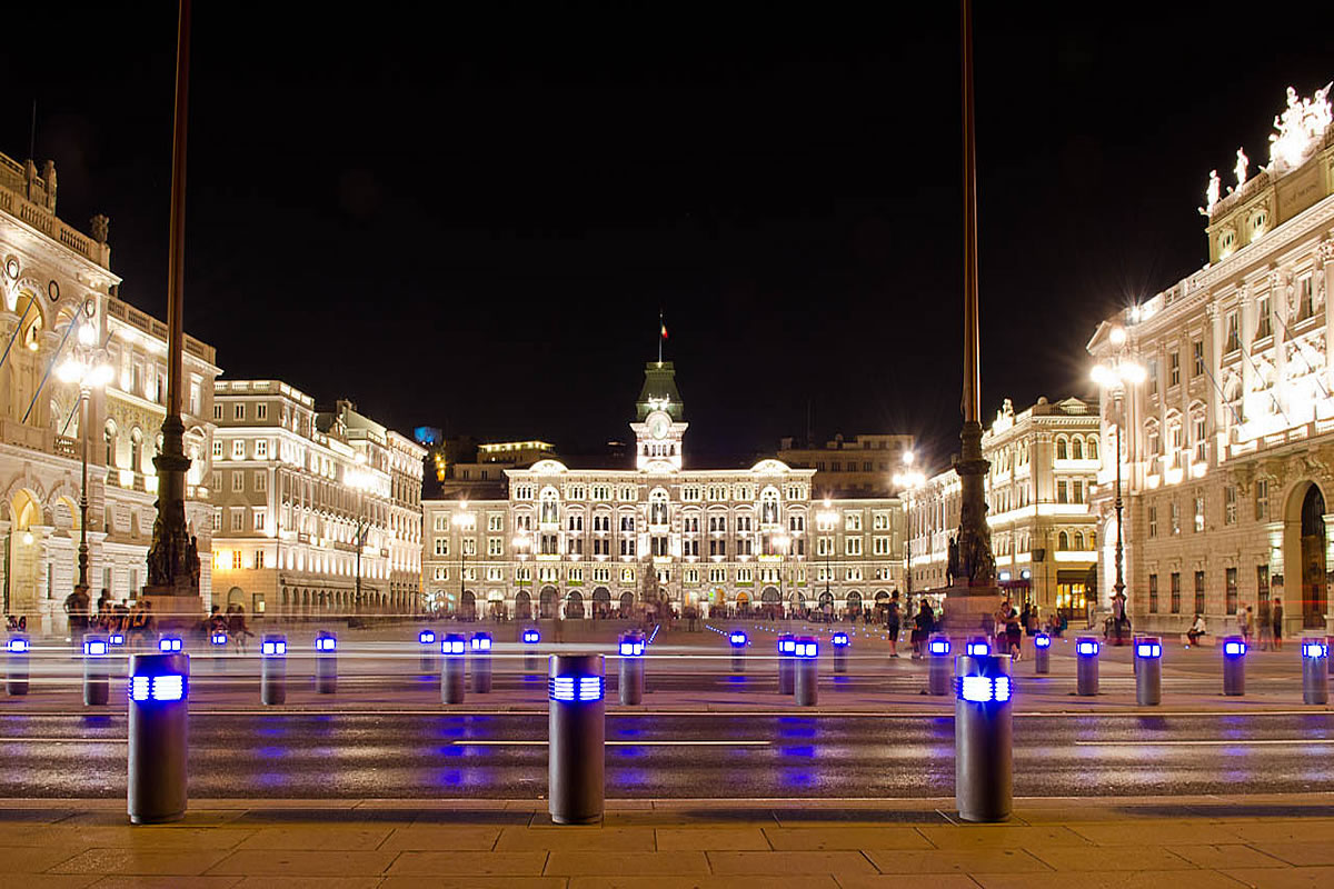 Trieste piazza unità d'Italia, vista del Municipio