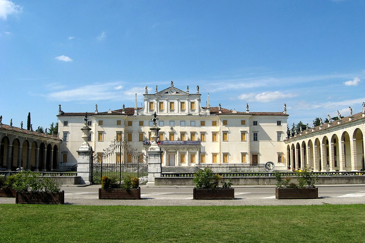 Villa Manin Passariano veduta dell'entrata principale