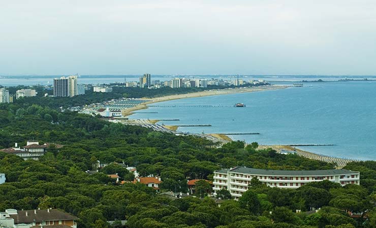 Vista panoramica dall'alto di Lignano Riviera