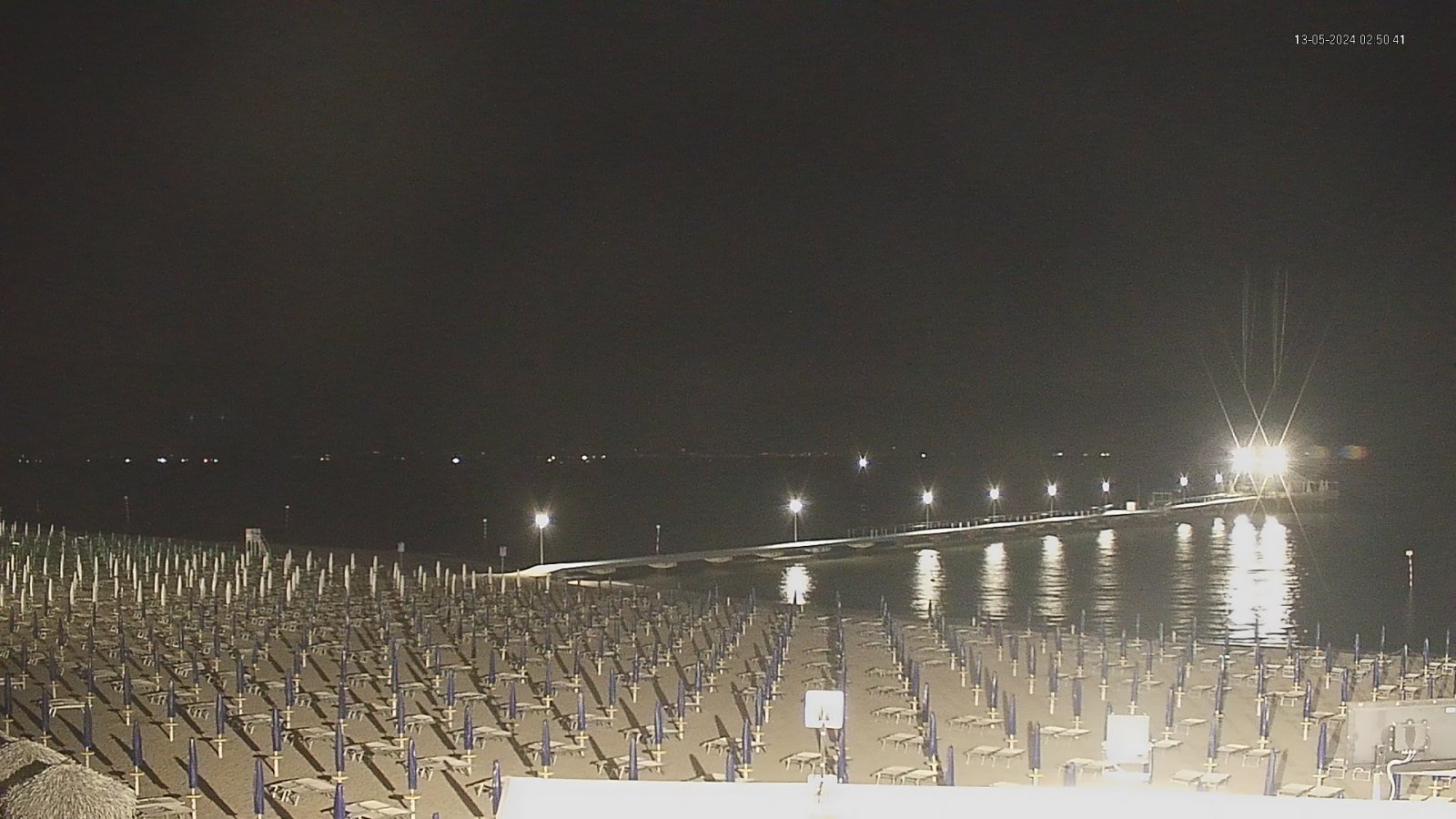 Webcam in Lignano Pineta mit Blick auf den Pontile und den Strand